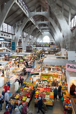 2023-08-02; Jablonowski Sarayı Tiyatro Meydanı 'ndaki Warsaw rdmiecie bölgesinde yer almaktadır. Polonya