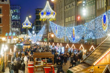 2023-12-18; Yılbaşı Pazarı Eski Wroclaw Polonya