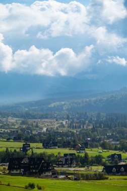 2023-08-02; Jablonowski Sarayı Tiyatro Meydanı 'ndaki Warsaw rdmiecie bölgesinde yer almaktadır. Polonya