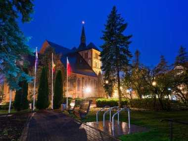 2024-04-05; Merkez caddenin akşam manzarası, Kolobrzeg Polonya