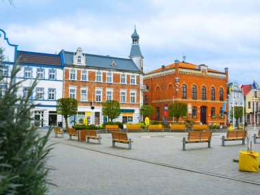 2024-04-10; eski tarihi pazar kare puck poland