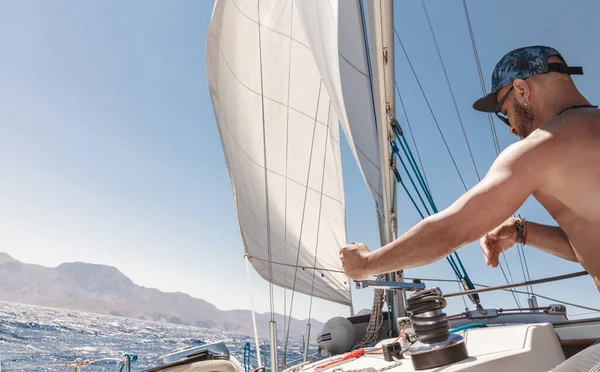 Handsome Sailor Working Sailboat Enjoying Travel Sea Yachting Sport Summer — Stockfoto