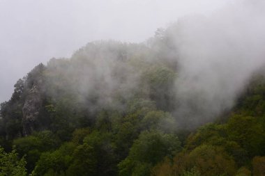 Giffoni Valle Piana 'da sisli dağ manzarası, Güney İtalya, 15 Mayıs 2023.