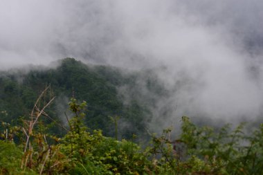 Giffoni Valle Piana 'da sisli dağ manzarası, Güney İtalya, 15 Mayıs 2023.