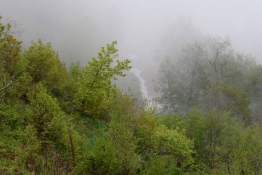 Giffoni Valle Piana 'da sisli dağ manzarası, Güney İtalya, 15 Mayıs 2023.