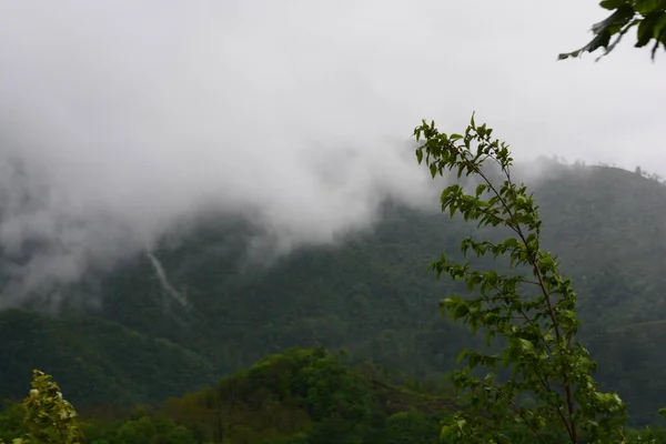 Paisaje Montaña Con Niebla Giffoni Valle Piana Sur Italia Mayo — Foto de Stock