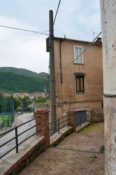 İtalya: Giffoni Valle Piana 'da şehir manzarası, 9 Mayıs 2023.