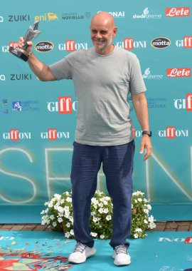 GiFFONI VALLE PİANA - 24 Temmuz 2023: Riccardo Milani Giffoni Film Festivali 2023 - 24 Temmuz 2023 Giffoni Valle Piana, İtalya.