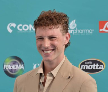 GIFFONI VALLE PİANA - 24 Temmuz 2023: Matteo Lucido aka Wax, Giffoni Film Festivali 2023 - 24 Temmuz 2023 tarihinde Giffoni Valle Piana, İtalya.