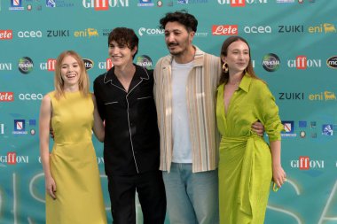 Giffoni Film Festivali 2023 'te Giffoni Valle Piana, İtalya' da 23 Temmuz 2023 'te Giffoni Valle Piana' da Carolina Sala, Rocco Fasano, Tiziano Russo ve Laila Al Habash.