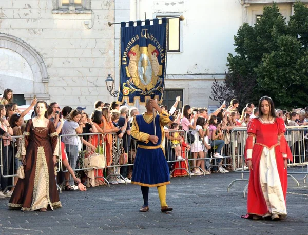 Teggiano Italien Augusti 2023 Medeltidsfestival Alla Vid Bordet Med Prinsessan — Stockfoto
