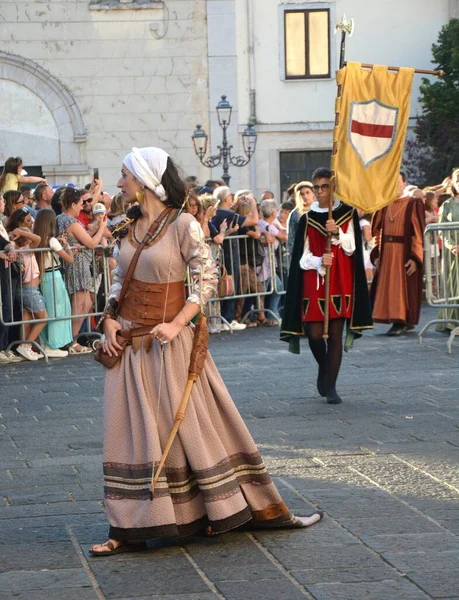 Teggiano Itália Agosto 2023 Festival Medieval Todos Mesa Com Princesa — Fotografia de Stock