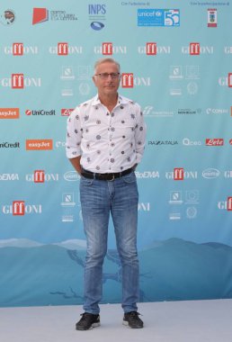 GIFFONI VALLE PIANA - 19 Temmuz 2024: Paolo Bonolis Giffoni Film Festivali 2024 - 19 Temmuz 2024 Giffoni Valle Piana, İtalya.