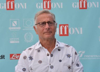 GIFFONI VALLE PIANA - 19 Temmuz 2024: Paolo Bonolis Giffoni Film Festivali 2024 - 19 Temmuz 2024 Giffoni Valle Piana, İtalya.