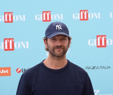 GIFFONI VALLE PIANA - 25 Temmuz 2024: Alessandro Borghi Giffoni Film Festivali 2024 - 25 Temmuz 2024 tarihinde Giffoni Valle Piana, İtalya.