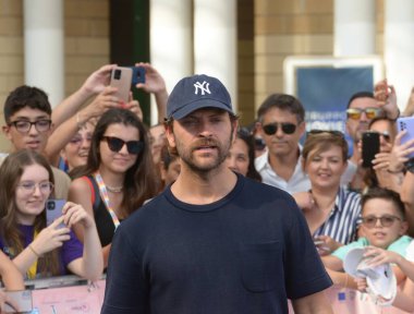 GIFFONI VALLE PIANA - 25 Temmuz 2024: Alessandro Borghi Giffoni Film Festivali 2024 - 25 Temmuz 2024 tarihinde Giffoni Valle Piana, İtalya.