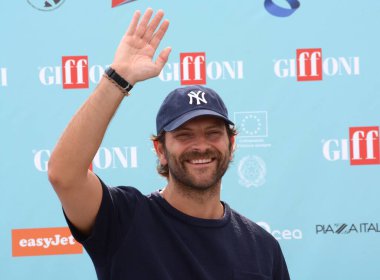 GIFFONI VALLE PIANA - 25 Temmuz 2024: Alessandro Borghi Giffoni Film Festivali 2024 - 25 Temmuz 2024 tarihinde Giffoni Valle Piana, İtalya.