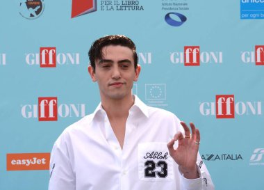 GiFFONI VALLE PİANA - 28 Temmuz 2024: Michele Bravi Giffoni Film Festivali 2024 - 28 Temmuz 2024 Giffoni Valle Piana, İtalya.