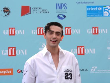 GiFFONI VALLE PİANA - 28 Temmuz 2024: Michele Bravi Giffoni Film Festivali 2024 - 28 Temmuz 2024 Giffoni Valle Piana, İtalya.