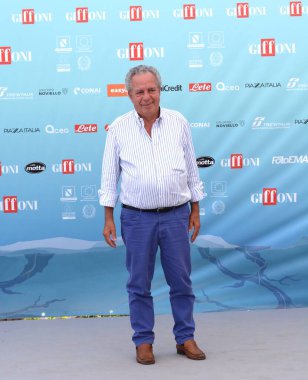 GIFFONI VALLE PIANA - 28 Temmuz 2024: Vince Tempera Giffoni Film Festivali 2024 - 28 Temmuz 2024 Giffoni Valle Piana, İtalya.