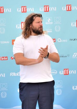 GiFFONI VALONI PIANA, İtalya - 20 Temmuz 2024: Martin Castrogiovanni Giffoni Film Festivali 2024 - 20 Temmuz 2024 Giffoni Valle Piana, İtalya.