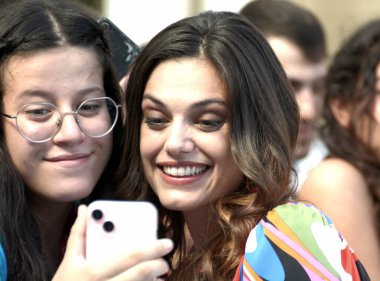 GIFFONI VALLE PIANA - 21 Temmuz 2024: Giffoni Film Festivali 'nde Margherita Vicario - 21 Temmuz 2024 Giffoni Valle Piana, İtalya.