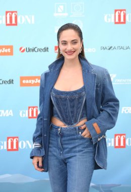 GIFFONI VALLE PIANA - 21 Temmuz 2024: Denise Capezza Giffoni Film Festivali 2024 - 21 Temmuz 2024 Giffoni Valle Piana, İtalya.