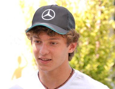 GIFFONI VALLE PIANA - 23 Temmuz 2024: Andrea Kimi Antonelli Giffoni Film Festivali 2024 - 23 Temmuz 2024 Giffoni Valle Piana, İtalya.