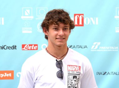 GIFFONI VALLE PIANA - 23 Temmuz 2024: Andrea Kimi Antonelli Giffoni Film Festivali 2024 - 23 Temmuz 2024 Giffoni Valle Piana, İtalya.