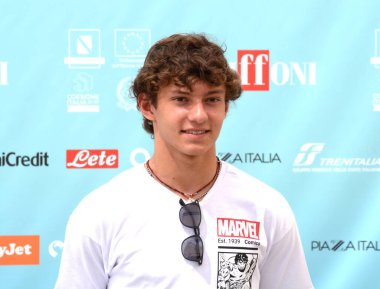 GIFFONI VALLE PIANA - 23 Temmuz 2024: Andrea Kimi Antonelli Giffoni Film Festivali 2024 - 23 Temmuz 2024 Giffoni Valle Piana, İtalya.