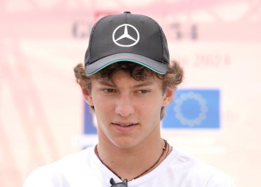 GIFFONI VALLE PIANA - 23 Temmuz 2024: Andrea Kimi Antonelli Giffoni Film Festivali 2024 - 23 Temmuz 2024 Giffoni Valle Piana, İtalya.