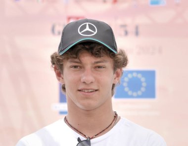 GIFFONI VALLE PIANA - 23 Temmuz 2024: Andrea Kimi Antonelli Giffoni Film Festivali 2024 - 23 Temmuz 2024 Giffoni Valle Piana, İtalya.