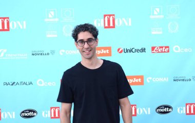 GIFFONI VALLE PIANA - 24 Temmuz 2024: Mouad Ait Rais namı diğer Teknoyd Giffoni Film Festivali 2024 - 24 Temmuz 2024 tarihinde Giffoni Valle Piana, İtalya.