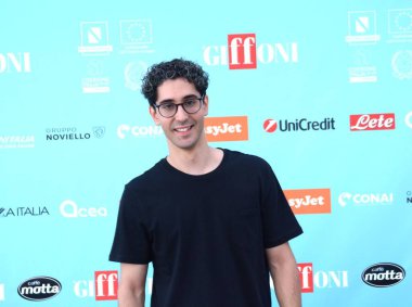 GIFFONI VALLE PIANA - 24 Temmuz 2024: Mouad Ait Rais namı diğer Teknoyd Giffoni Film Festivali 2024 - 24 Temmuz 2024 tarihinde Giffoni Valle Piana, İtalya.