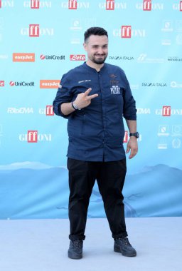 GIFFONI VALLE PIANA - 25 Temmuz 2024: Giffoni Film Festivali 'nde Salvatore Bonetti - 25 Temmuz 2024 Giffoni Valle Piana, İtalya.