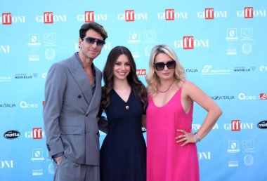 Giffoni Film Festivali 2024 'te Giffoni Valle Piana, İtalya' da 27 Temmuz 2024 'te Giffoni Valle Piana' da Giampaolo Morelli, Valentina Barbieri ve Carolina Crescentini.