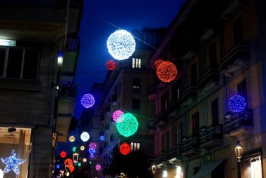 İtalya: The Luci d 'Artista, Noel Işıkları Şovu, 10 Aralık 2024.