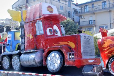 İtalya: Giffoni Valle Piana 'da Karnaval, 9 Mart 2025.