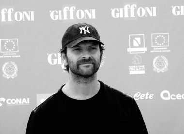 GIFFONI VALLE PIANA - 25 Temmuz 2024: Alessandro Borghi Giffoni Film Festivali 2024 - 25 Temmuz 2024 tarihinde Giffoni Valle Piana, İtalya.