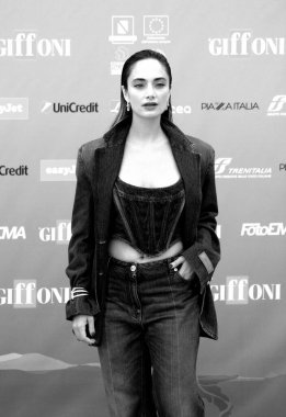 GIFFONI VALLE PIANA - 21 Temmuz 2024: Denise Capezza Giffoni Film Festivali 2024 - 21 Temmuz 2024 Giffoni Valle Piana, İtalya.