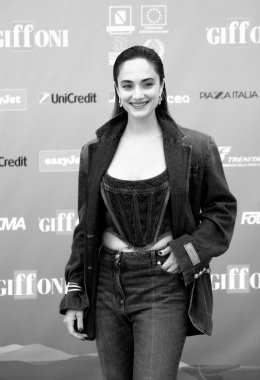 GIFFONI VALLE PIANA - 21 Temmuz 2024: Denise Capezza Giffoni Film Festivali 2024 - 21 Temmuz 2024 Giffoni Valle Piana, İtalya.