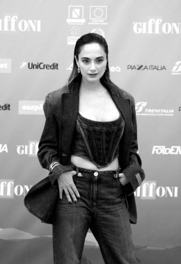 GIFFONI VALLE PIANA - 21 Temmuz 2024: Denise Capezza Giffoni Film Festivali 2024 - 21 Temmuz 2024 Giffoni Valle Piana, İtalya.