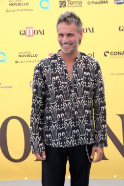 GIFFONI VALLE PİANA - 17 Temmuz 2025: Filippo Neviani namı diğer Nek 17 Temmuz 2025 tarihinde Giffoni Valle Piana, İtalya 'da Giffoni Film Festivali' ne katıldı..