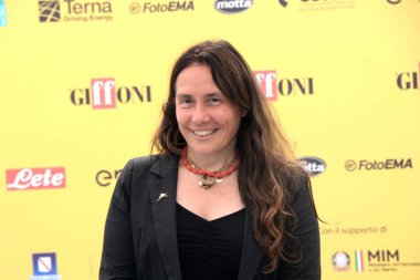GIFFONI VALLE PIANA - 21 Temmuz 2025: Alessandra Locatelli, Engelliler Bakanı, Giffoni Film Festivali 2025 - 21 Temmuz 2025 tarihinde, Giffoni Valle Piana, İtalya.