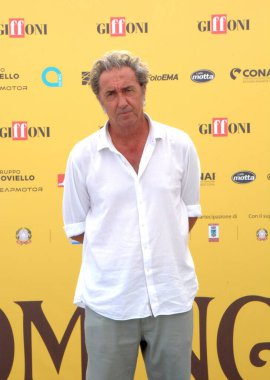 GiFFONI VALİNA PİANA - 23 Temmuz 2025: Paolo Sorrentino Giffoni Film Festivali 2025 - 23 Temmuz 2025 tarihinde Giffoni Valle Piana, İtalya.