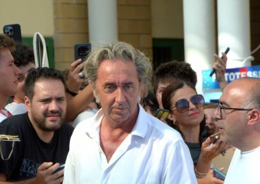 GiFFONI VALİNA PİANA - 23 Temmuz 2025: Paolo Sorrentino Giffoni Film Festivali 2025 - 23 Temmuz 2025 tarihinde Giffoni Valle Piana, İtalya.