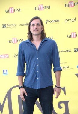 GiFFONI VALİNA PİANA - 24 Temmuz 2025 Luca Marinelli, Giffoni Film Festivali 2025, Giffoni Valle Piana, İtalya.