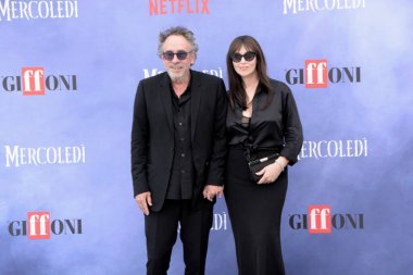 GiFFONI VALİNA PİANA - 25 Temmuz 2025: Tim Burton ve Monica Bellucci, Giffoni Film Festivali 2025 - 25 Temmuz 2025 tarihinde Giffoni Valle Piana, İtalya 'da.