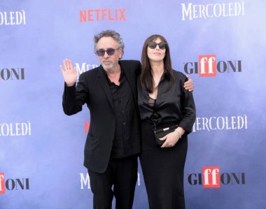 GiFFONI VALİNA PİANA - 25 Temmuz 2025: Tim Burton ve Monica Bellucci, Giffoni Film Festivali 2025 - 25 Temmuz 2025 tarihinde Giffoni Valle Piana, İtalya 'da.