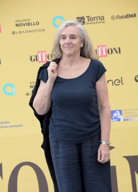 GiFFONI VALİNA PİANA - 17 Temmuz 2025: Giovanna Botteri Giffoni Film Festivali 2025 - 17 Temmuz 2025 tarihinde Giffoni Valle Piana, İtalya.